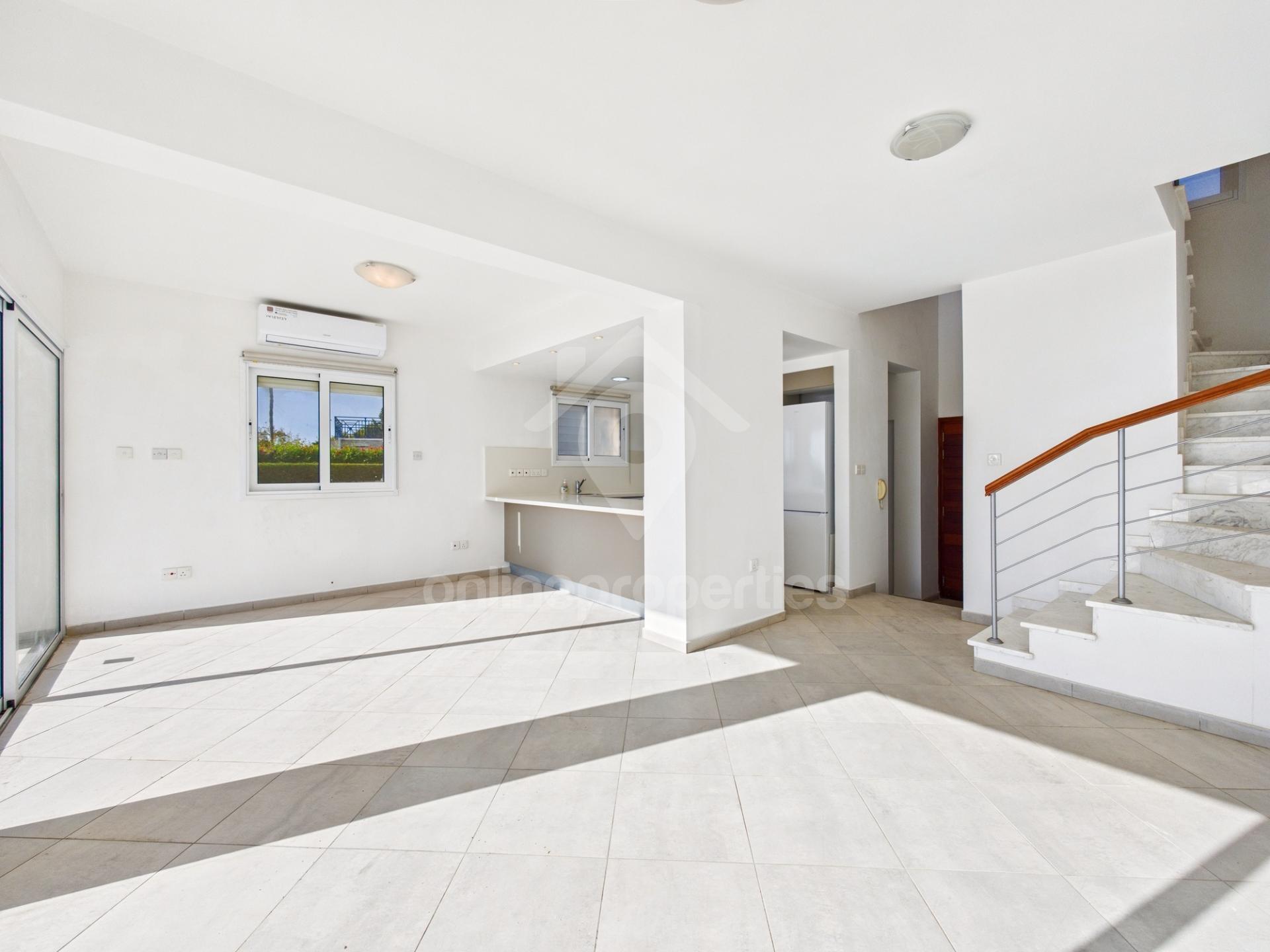 To change image, hover mouse over thumbnails below