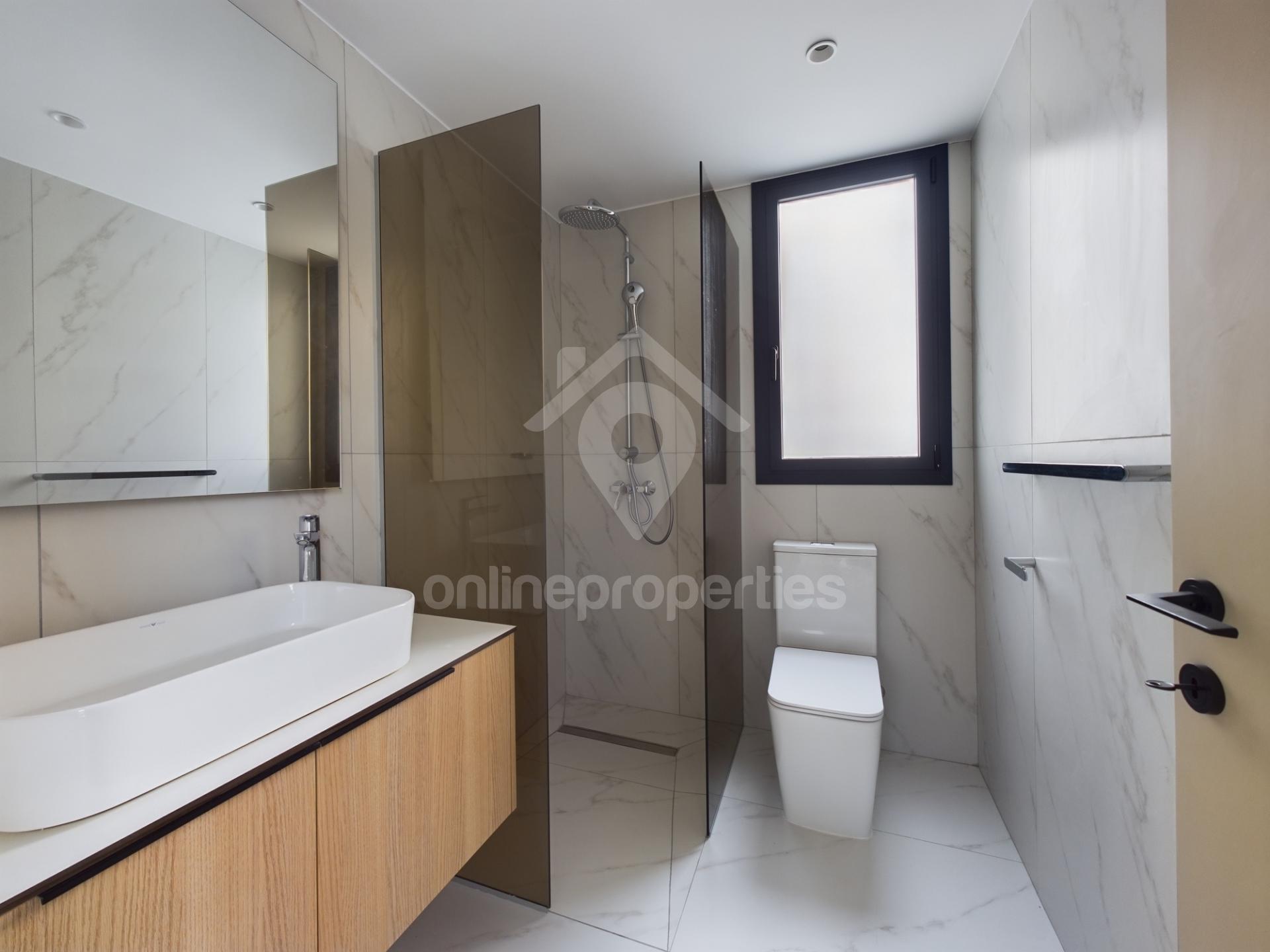 To change image, hover mouse over thumbnails below