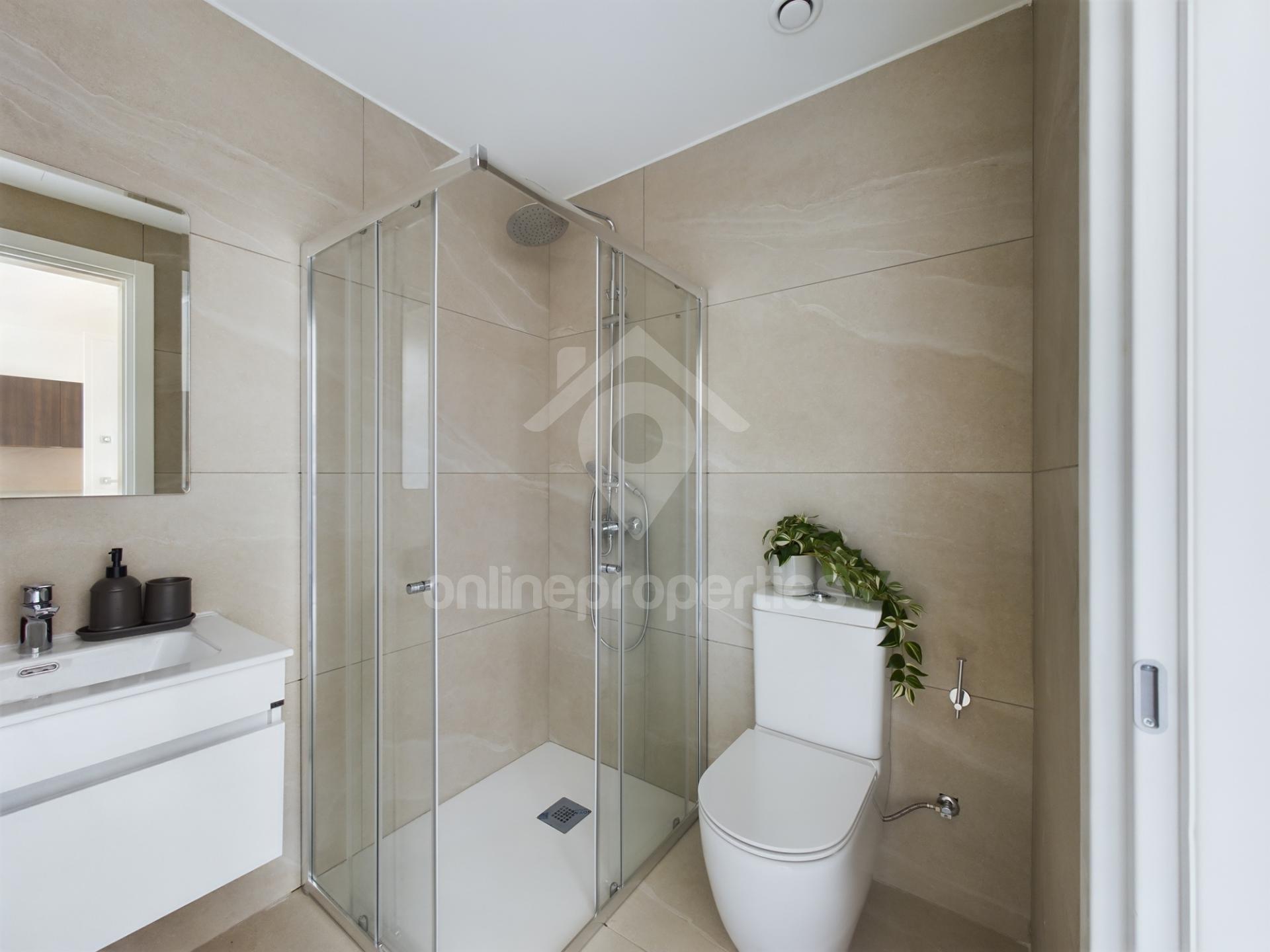 To change image, hover mouse over thumbnails below