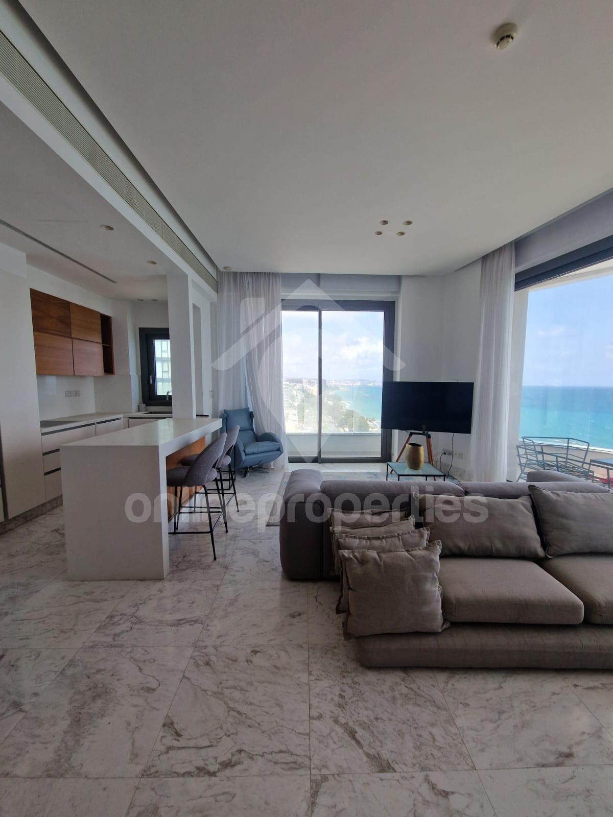 To change image, hover mouse over thumbnails below