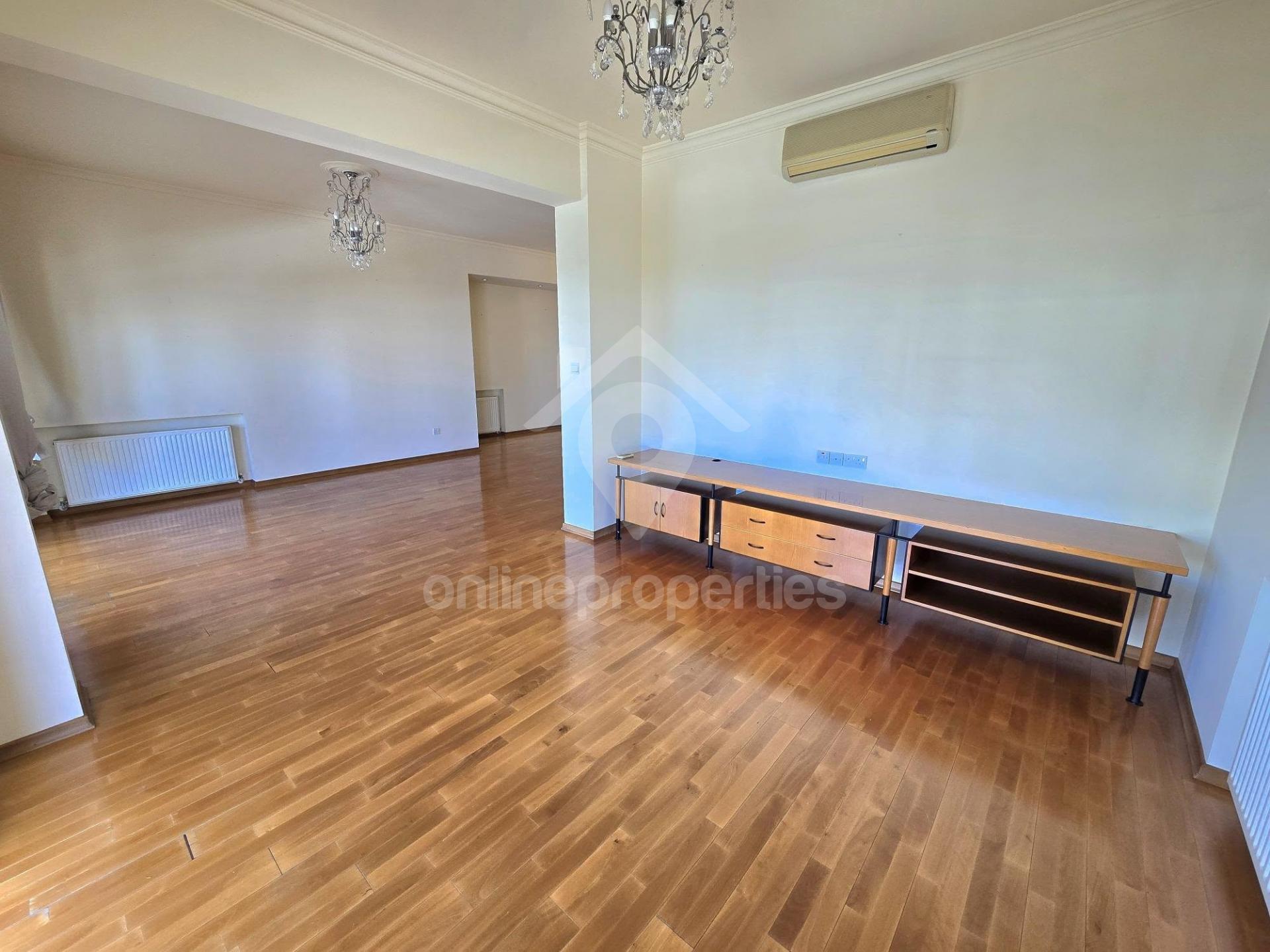 To change image, hover mouse over thumbnails below