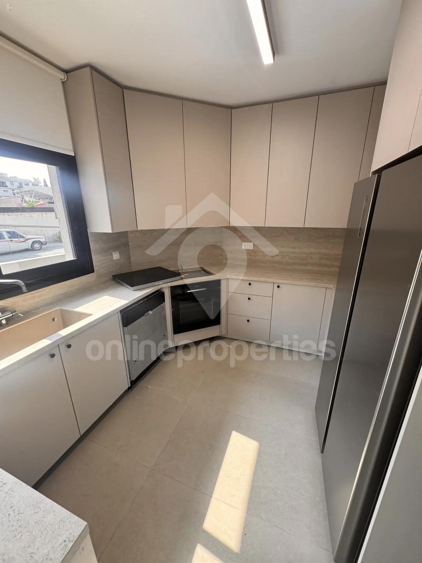 To change image, hover mouse over thumbnails below