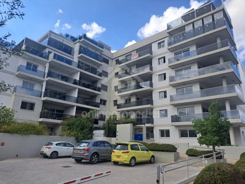 The Perfect Blend of City Pulse & Easy Commutes