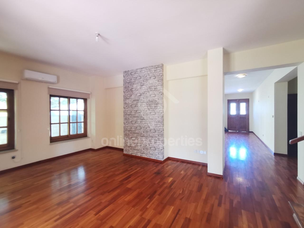 To change image, hover mouse over thumbnails below