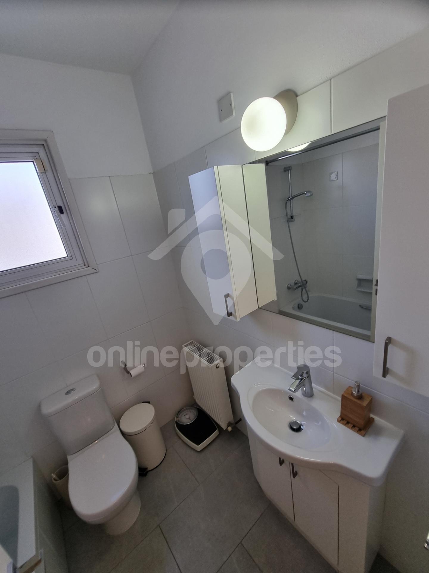 To change image, hover mouse over thumbnails below