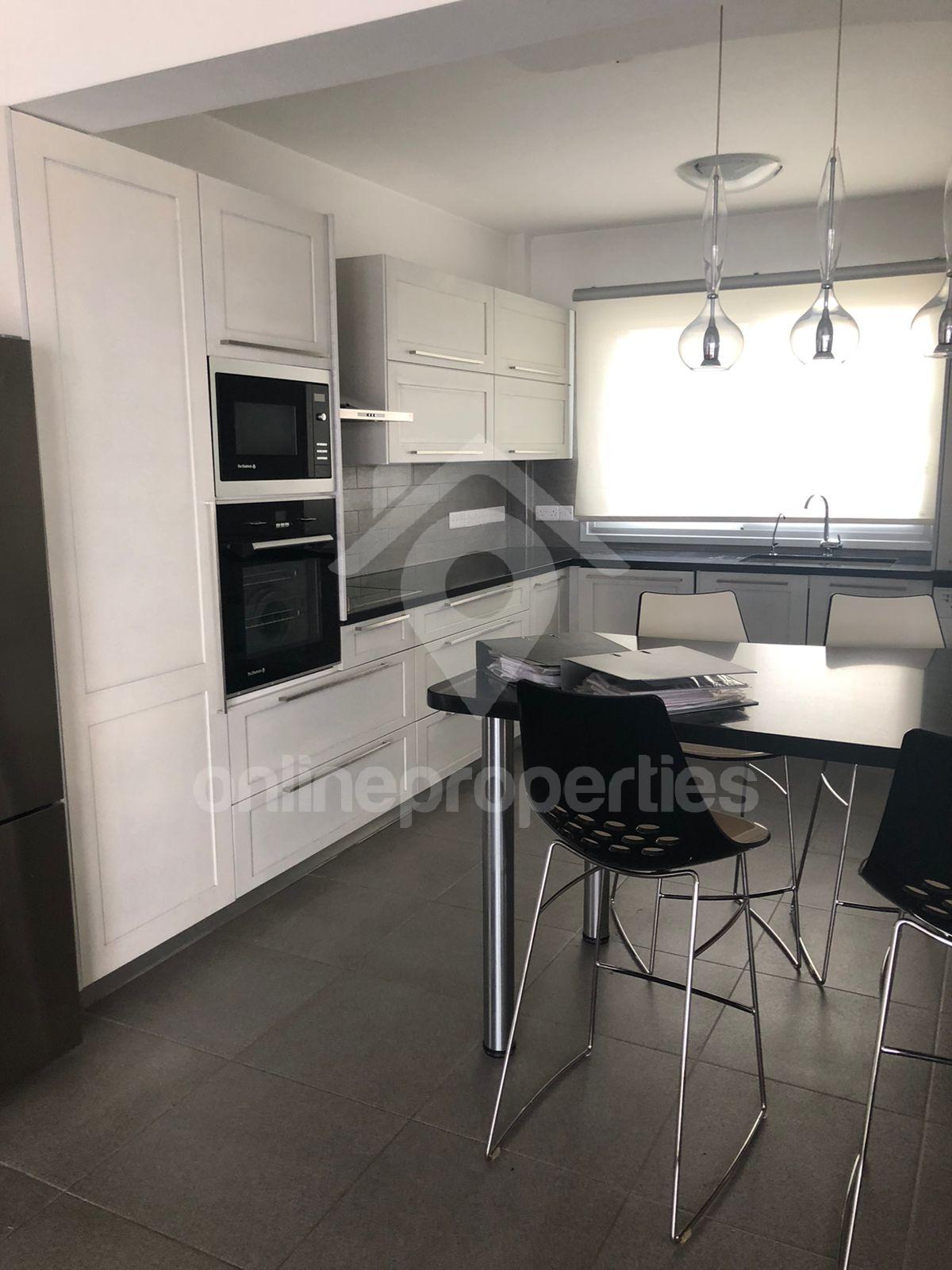 To change image, hover mouse over thumbnails below