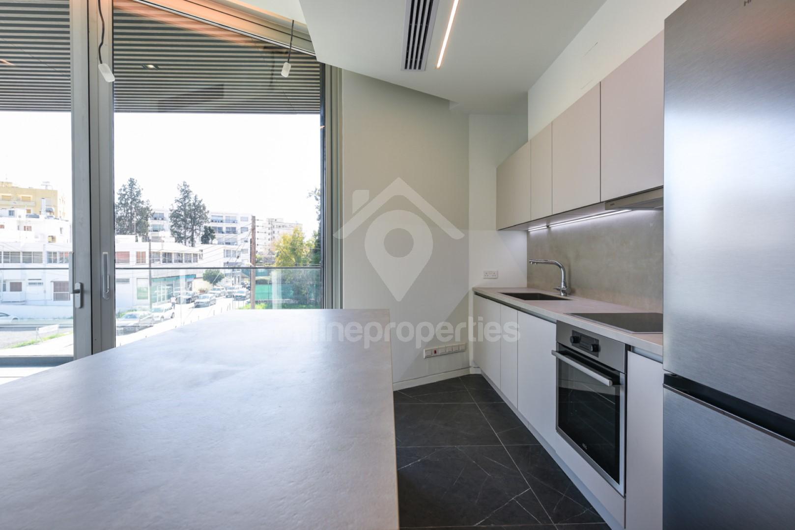 To change image, hover mouse over thumbnails below