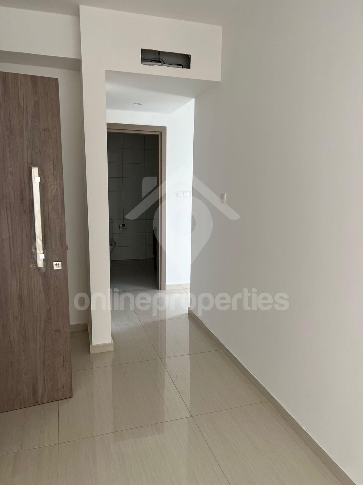 To change image, hover mouse over thumbnails below