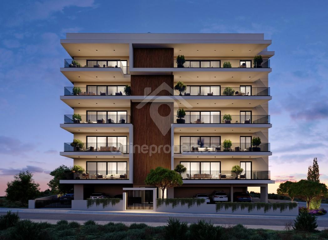 To change image, hover mouse over thumbnails below