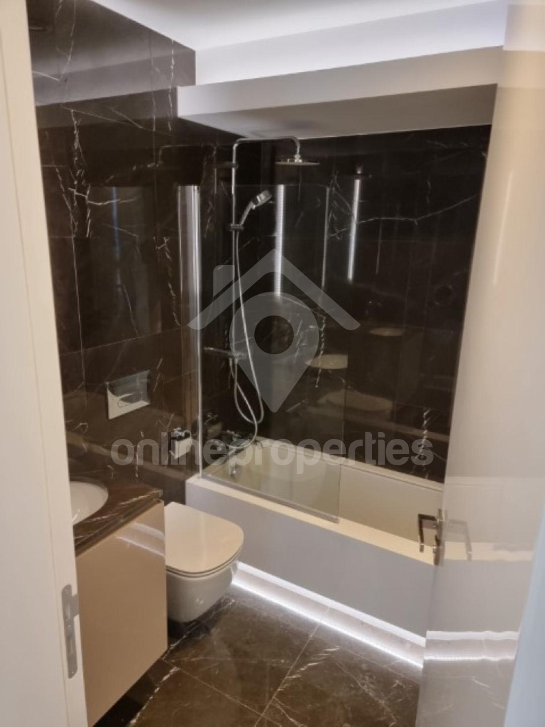 To change image, hover mouse over thumbnails below