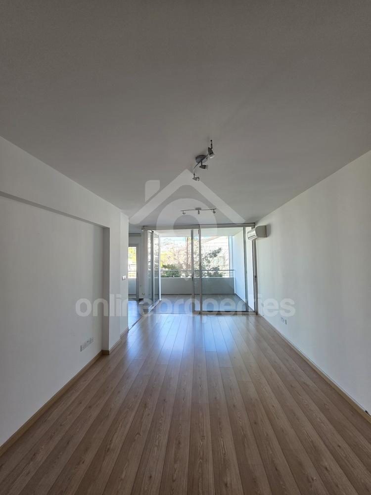 To change image, hover mouse over thumbnails below