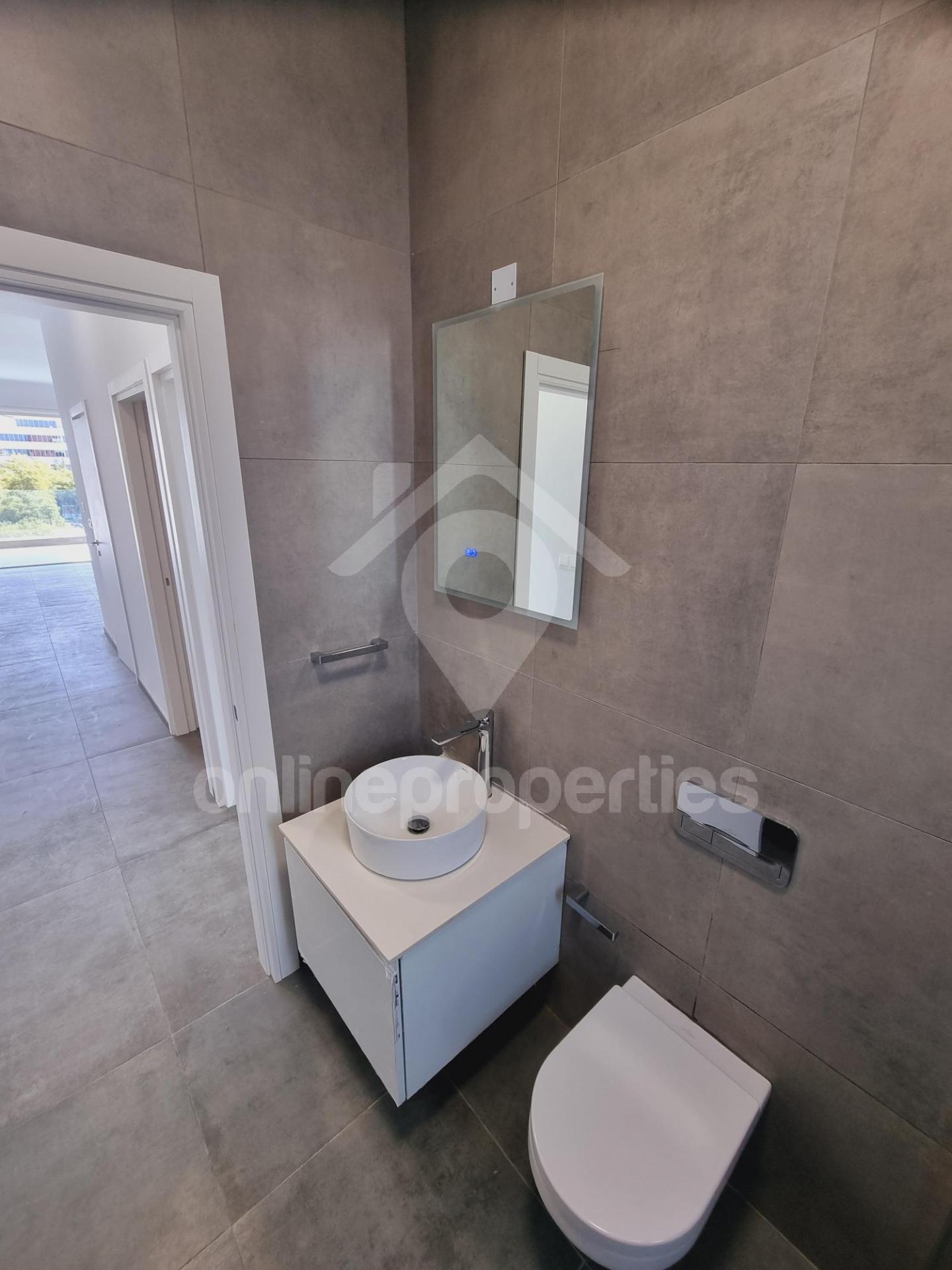 To change image, hover mouse over thumbnails below