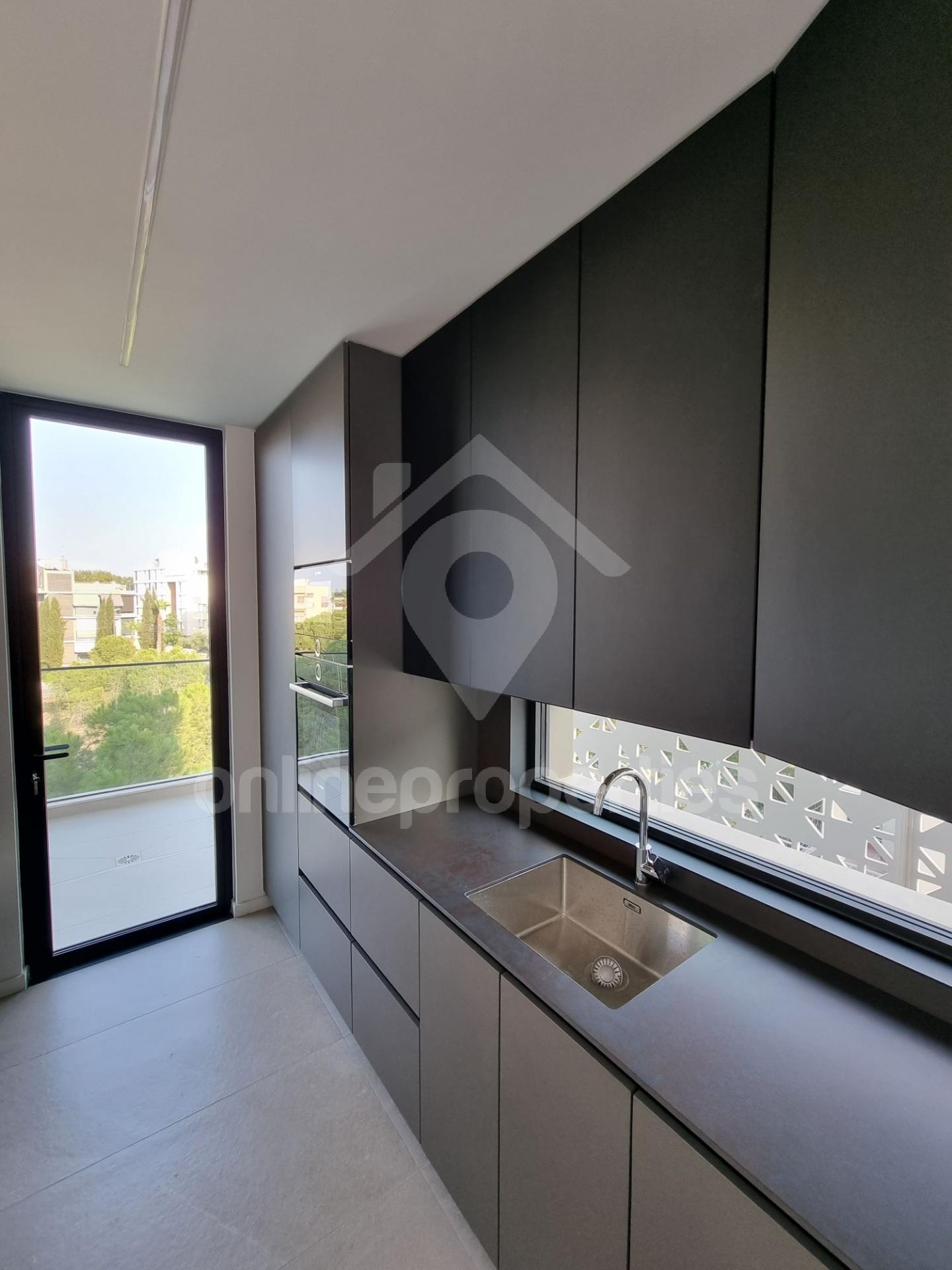 To change image, hover mouse over thumbnails below