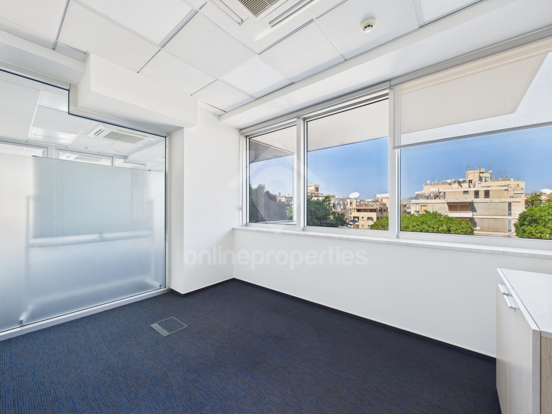 To change image, hover mouse over thumbnails below