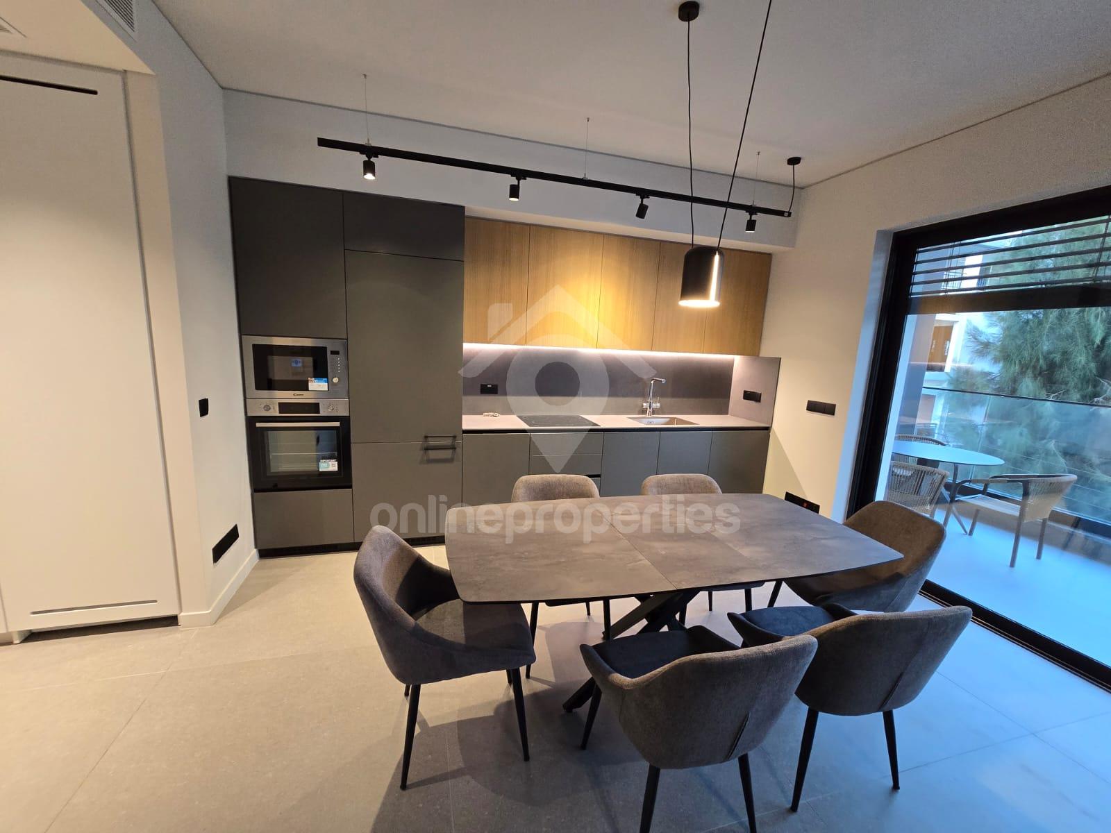 To change image, hover mouse over thumbnails below