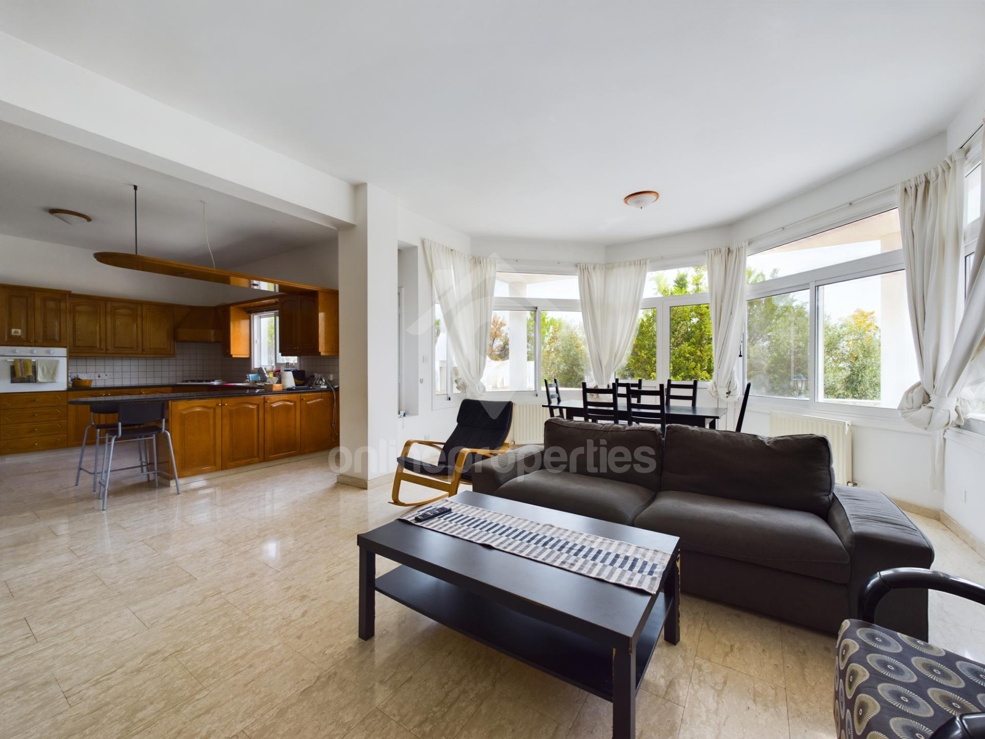 To change image, hover mouse over thumbnails below