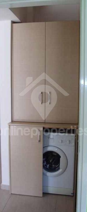 To change image, hover mouse over thumbnails below