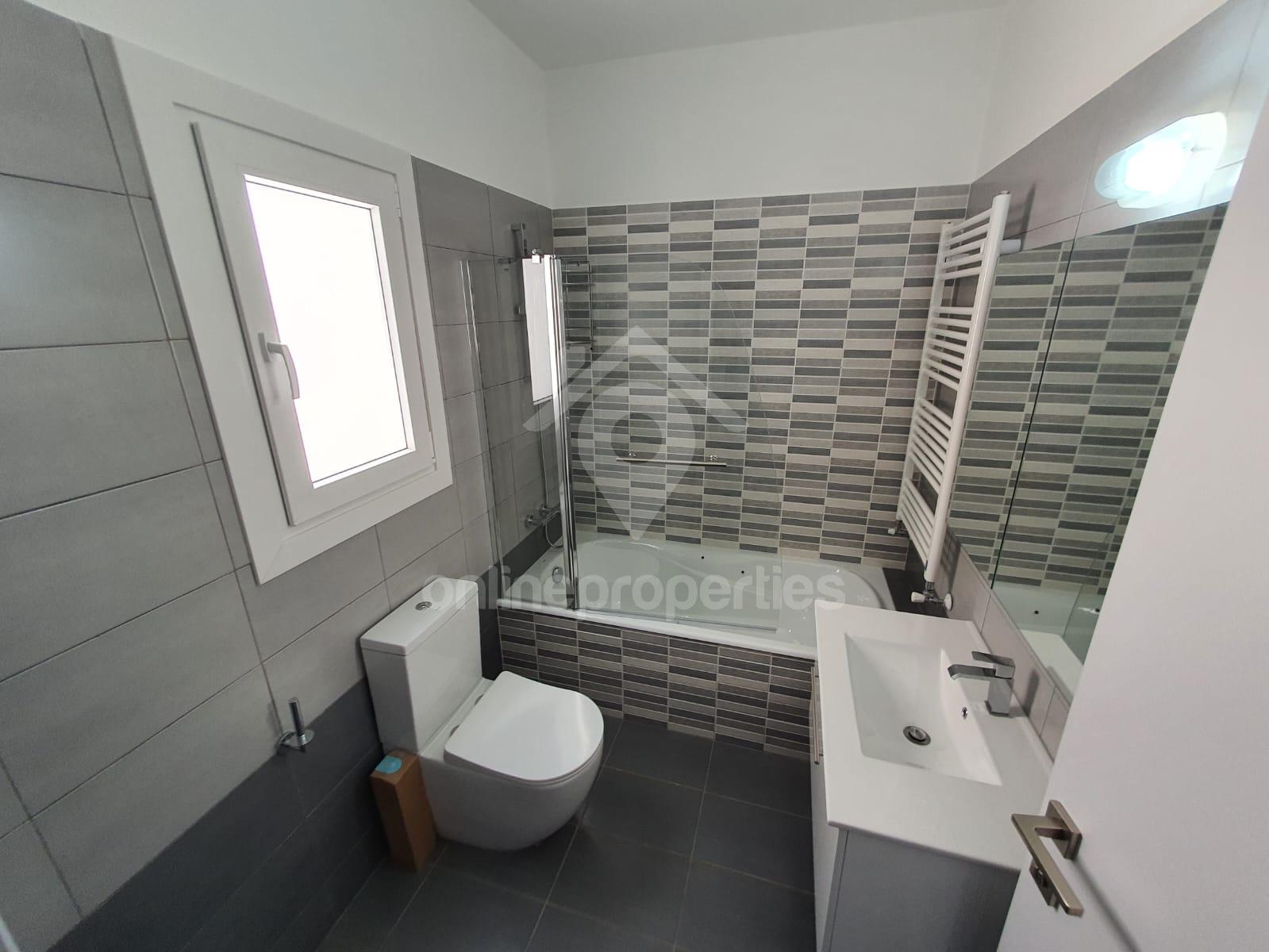 To change image, hover mouse over thumbnails below