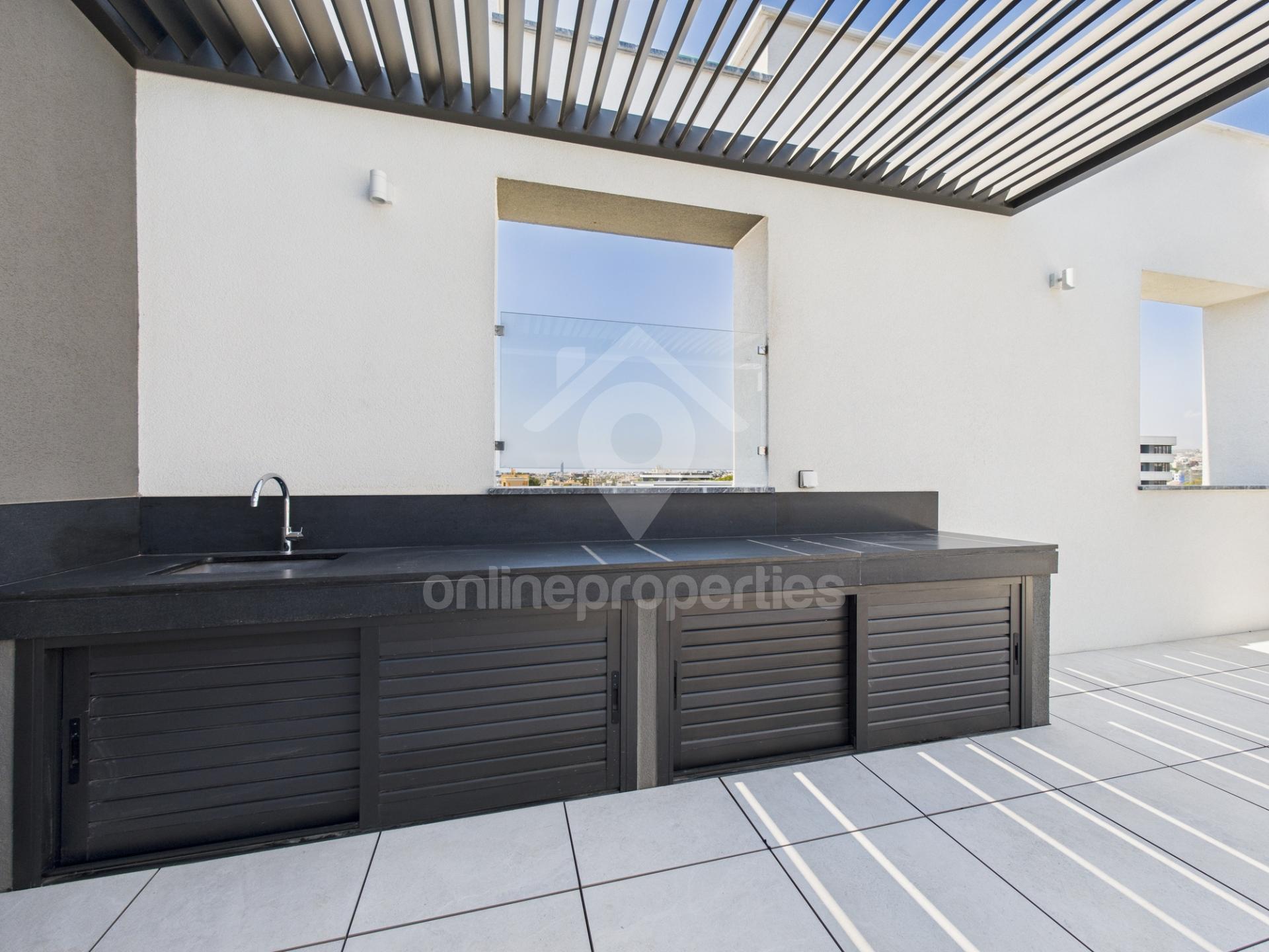 To change image, hover mouse over thumbnails below