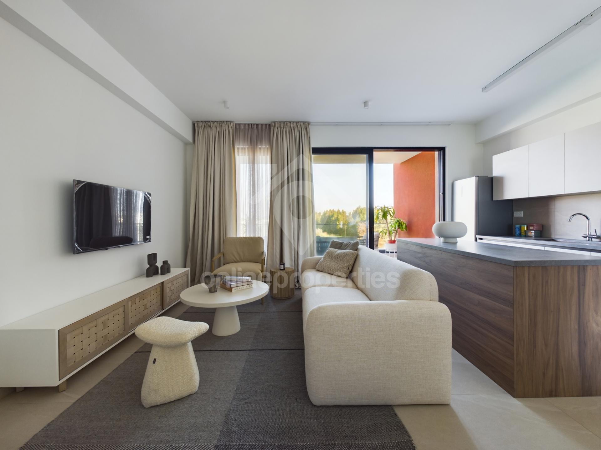 To change image, hover mouse over thumbnails below