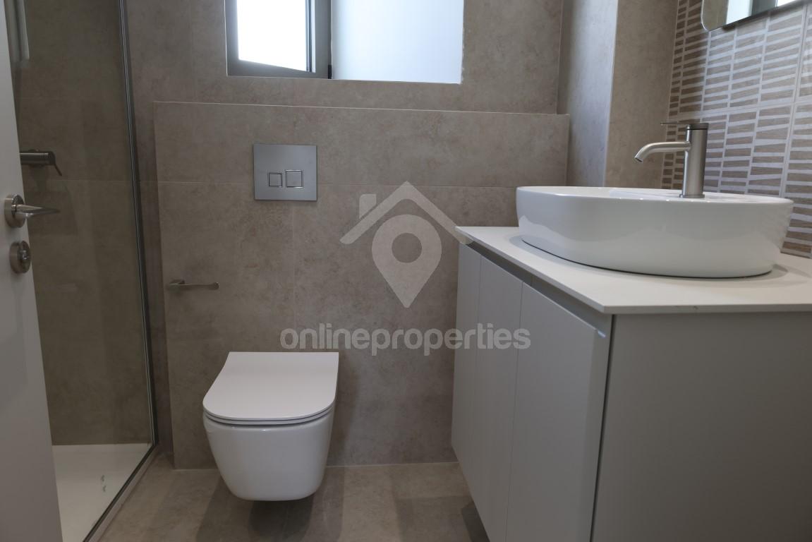 To change image, hover mouse over thumbnails below