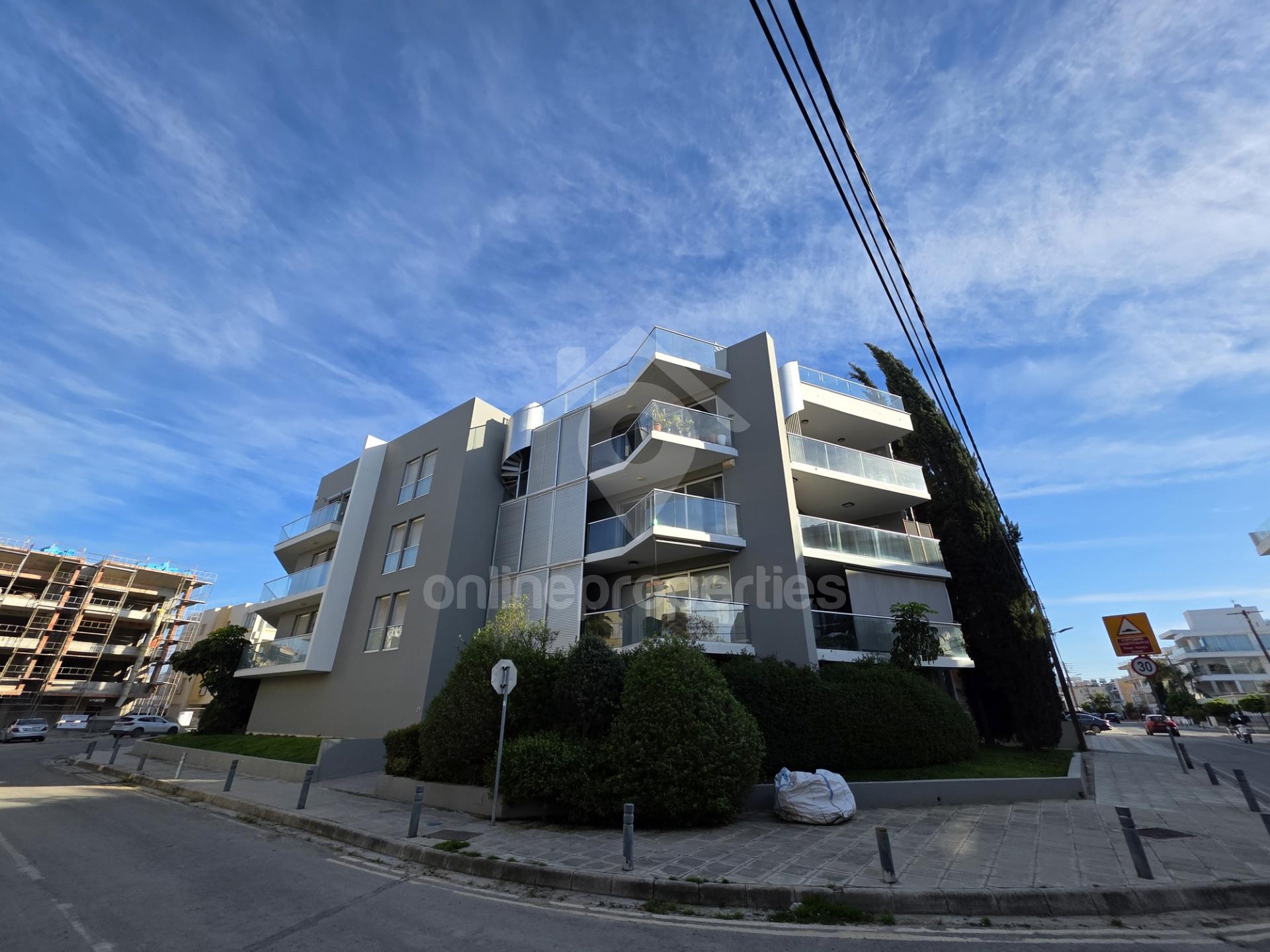 Sophisticated 2-Bedroom Urban Retreat