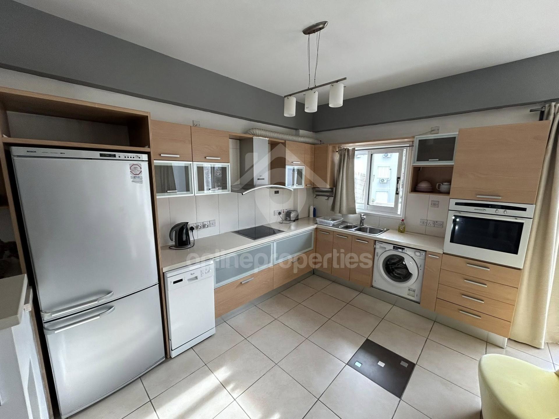 To change image, hover mouse over thumbnails below