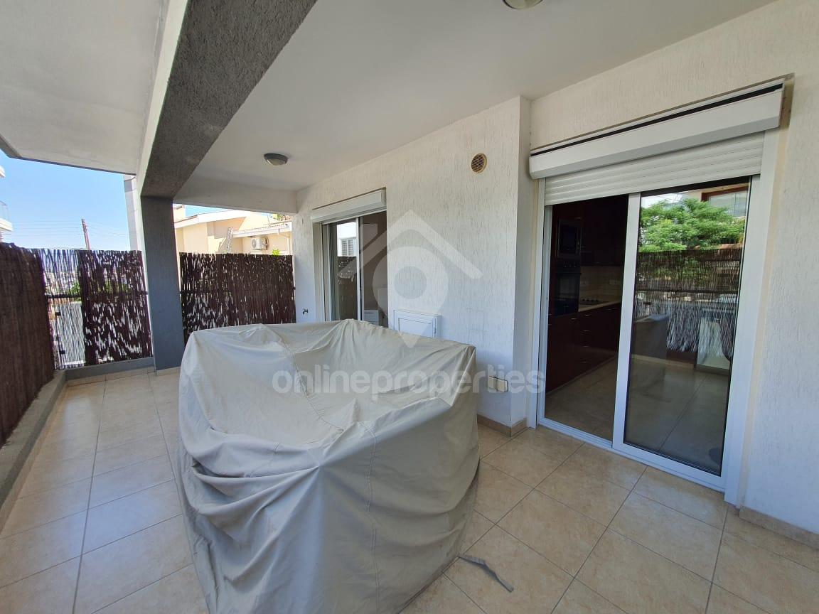 To change image, hover mouse over thumbnails below