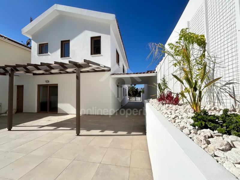 To change image, hover mouse over thumbnails below