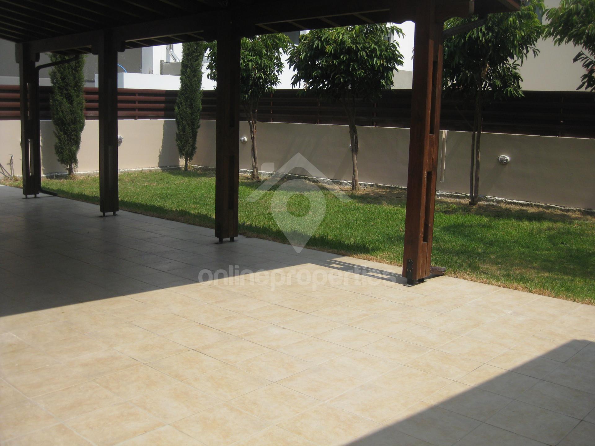 To change image, hover mouse over thumbnails below