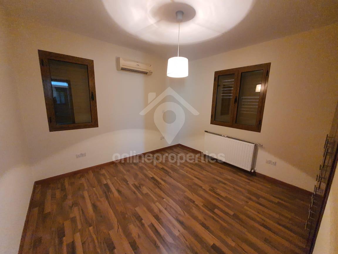 To change image, hover mouse over thumbnails below