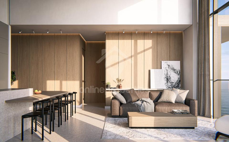 To change image, hover mouse over thumbnails below