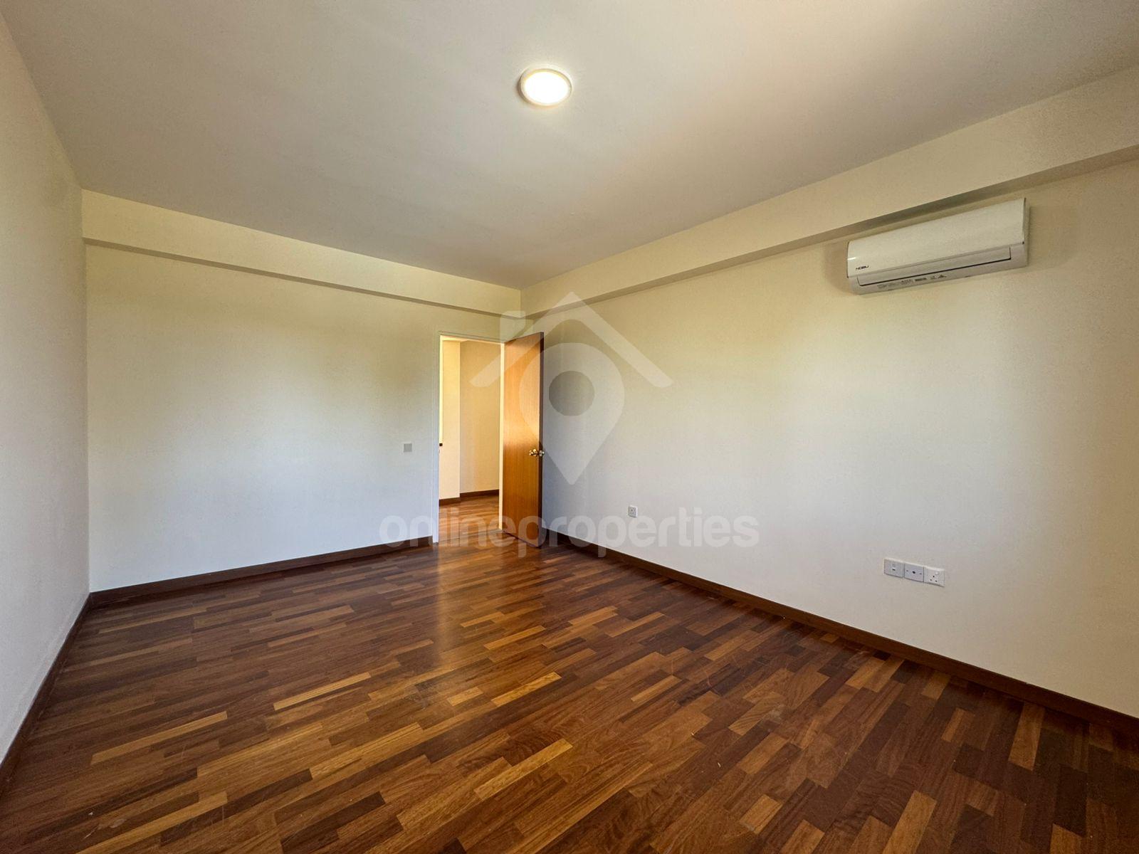 To change image, hover mouse over thumbnails below