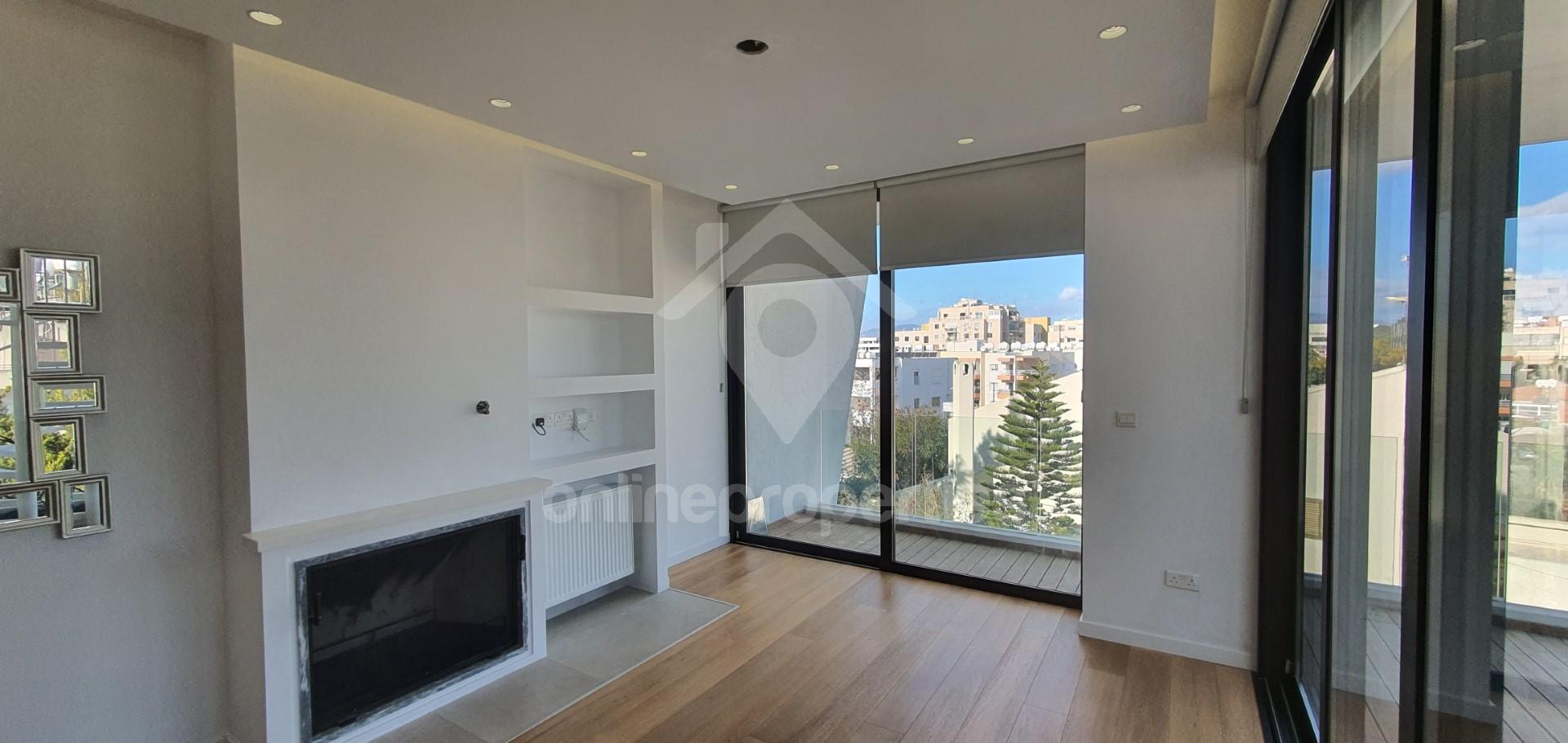 To change image, hover mouse over thumbnails below