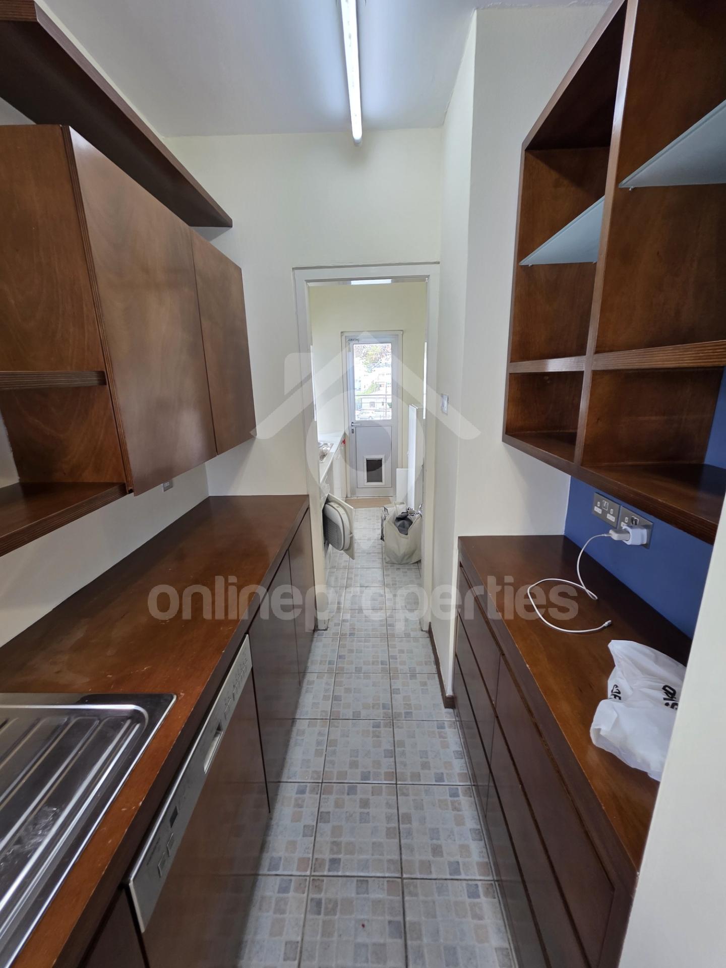 To change image, hover mouse over thumbnails below