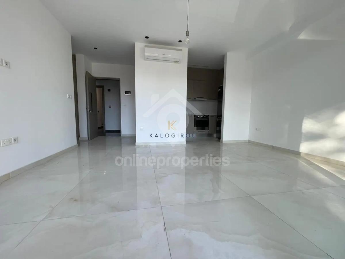 To change image, hover mouse over thumbnails below