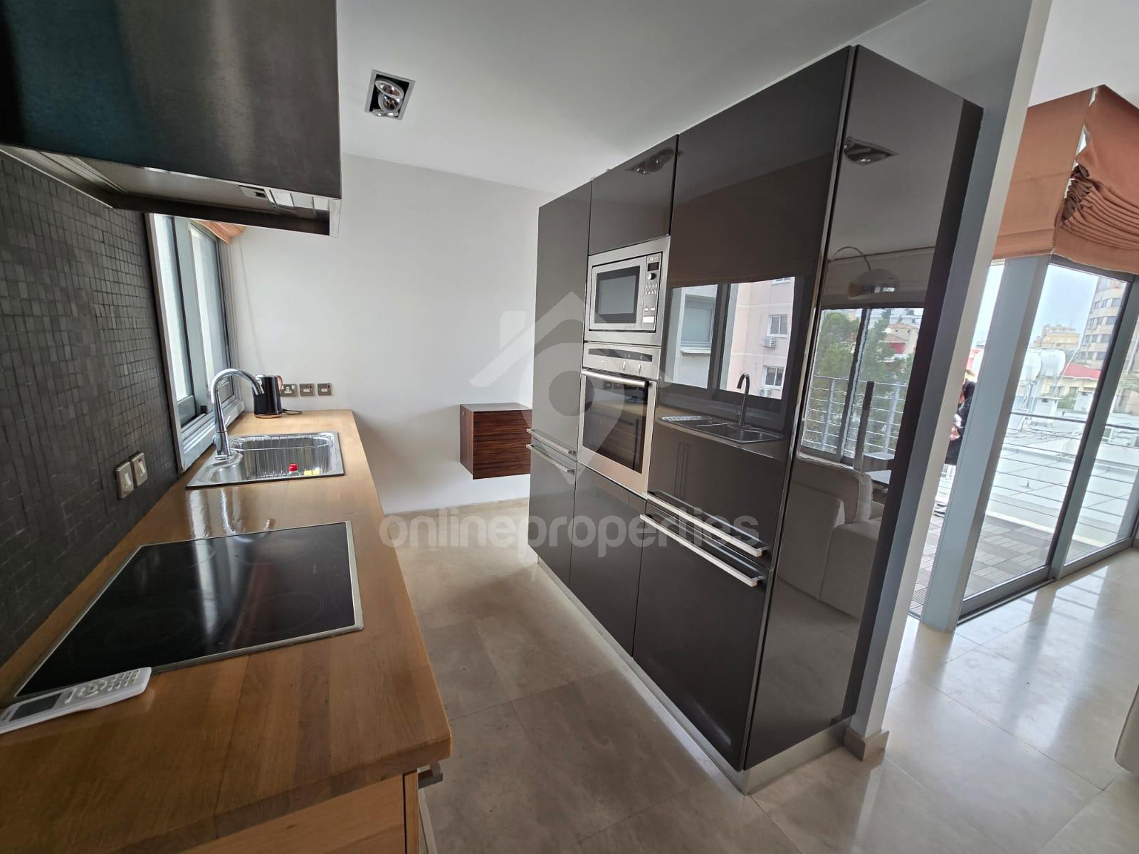 To change image, hover mouse over thumbnails below