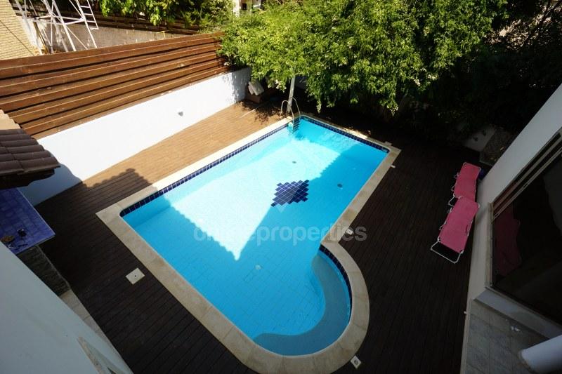 To change image, hover mouse over thumbnails below