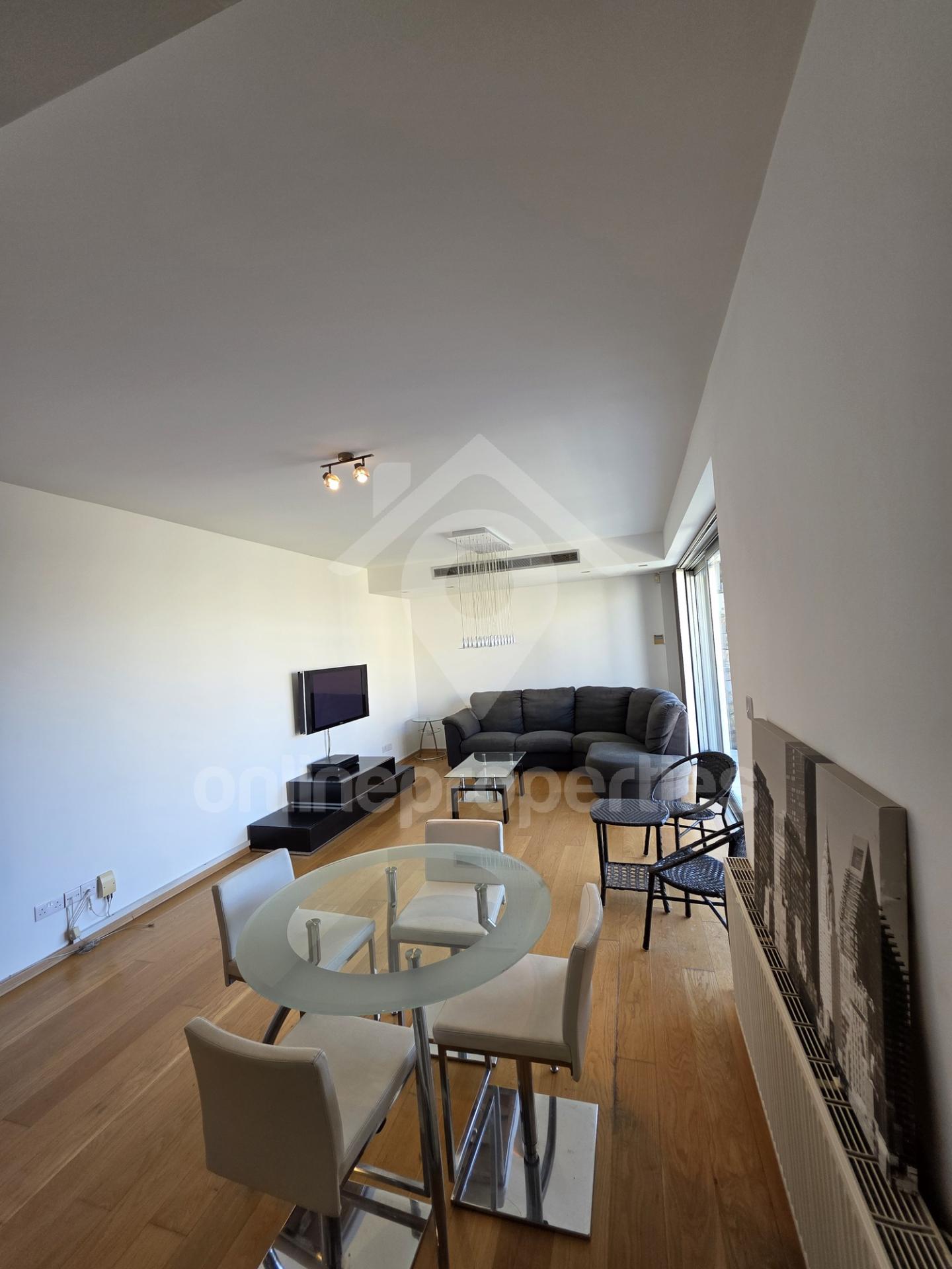 To change image, hover mouse over thumbnails below