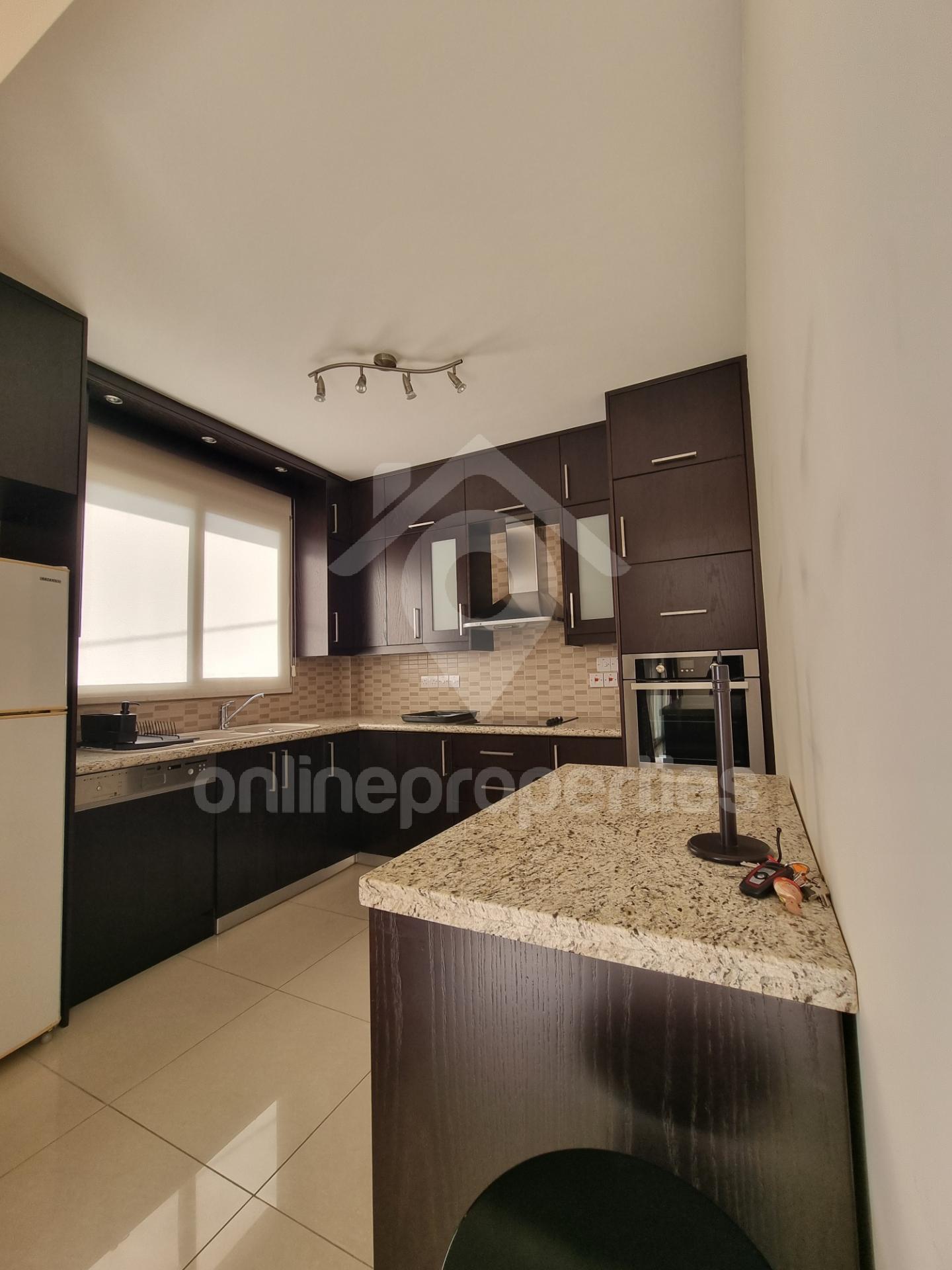 To change image, hover mouse over thumbnails below