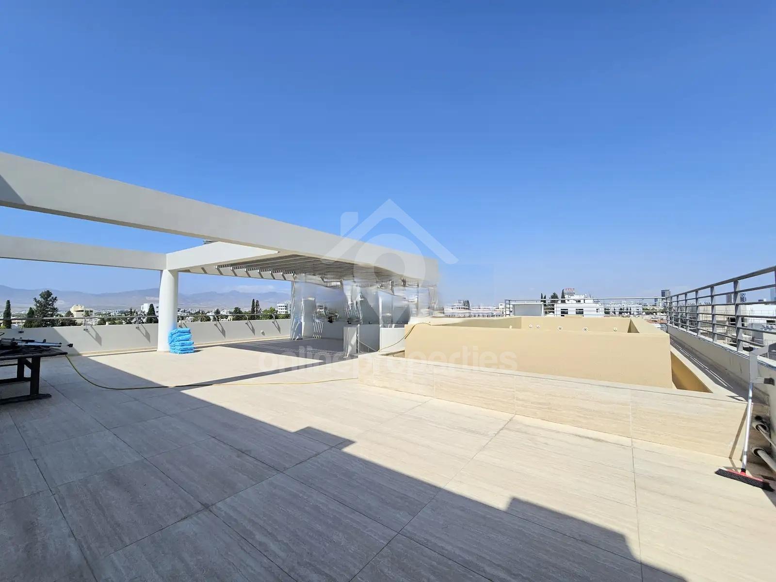 To change image, hover mouse over thumbnails below