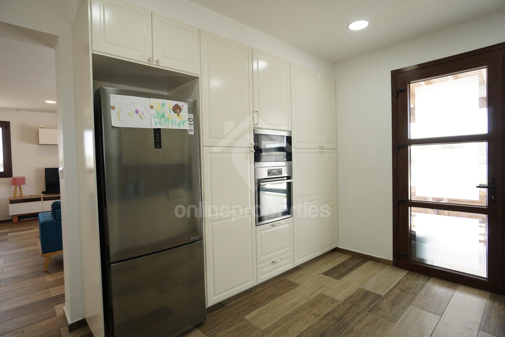 To change image, hover mouse over thumbnails below