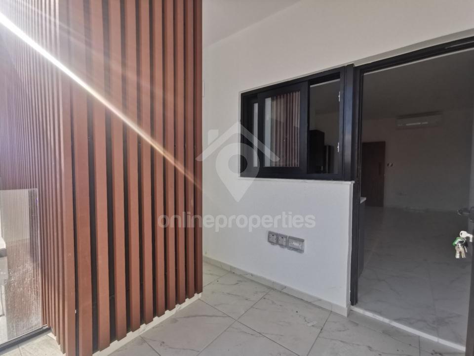 To change image, hover mouse over thumbnails below