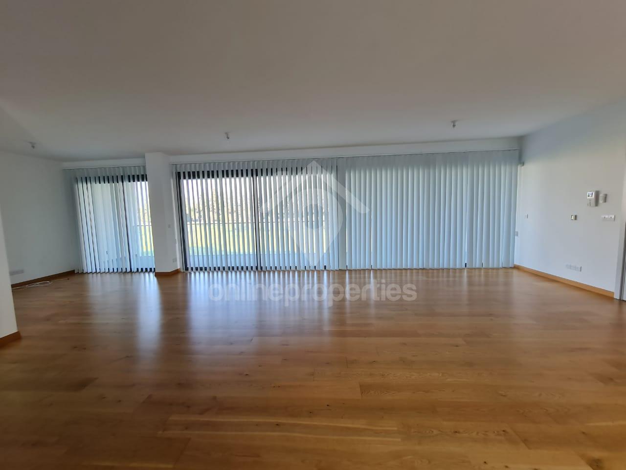 To change image, hover mouse over thumbnails below