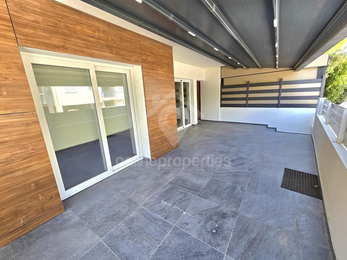 To change image, hover mouse over thumbnails below