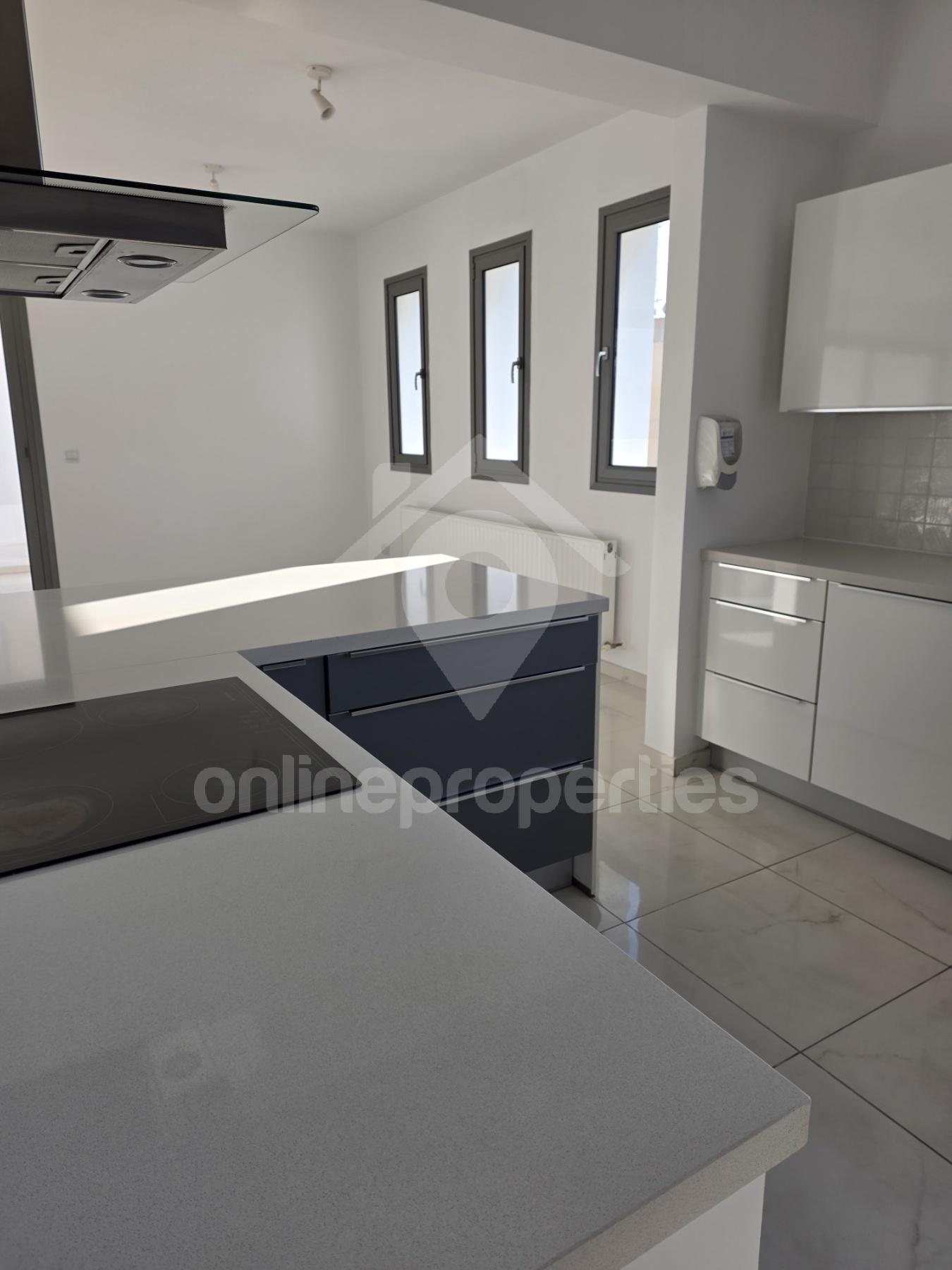 To change image, hover mouse over thumbnails below