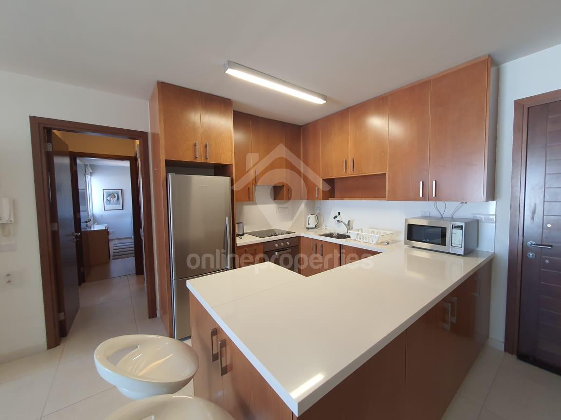 To change image, hover mouse over thumbnails below