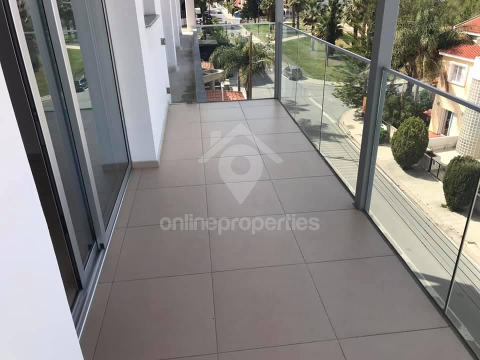 To change image, hover mouse over thumbnails below