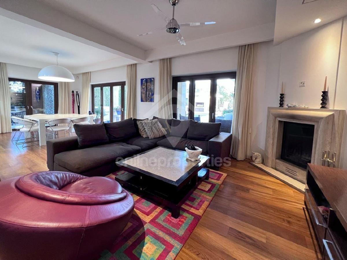 To change image, hover mouse over thumbnails below