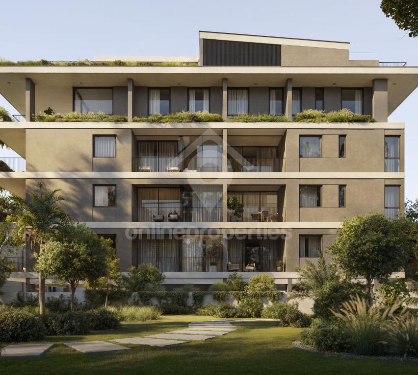 To change image, hover mouse over thumbnails below